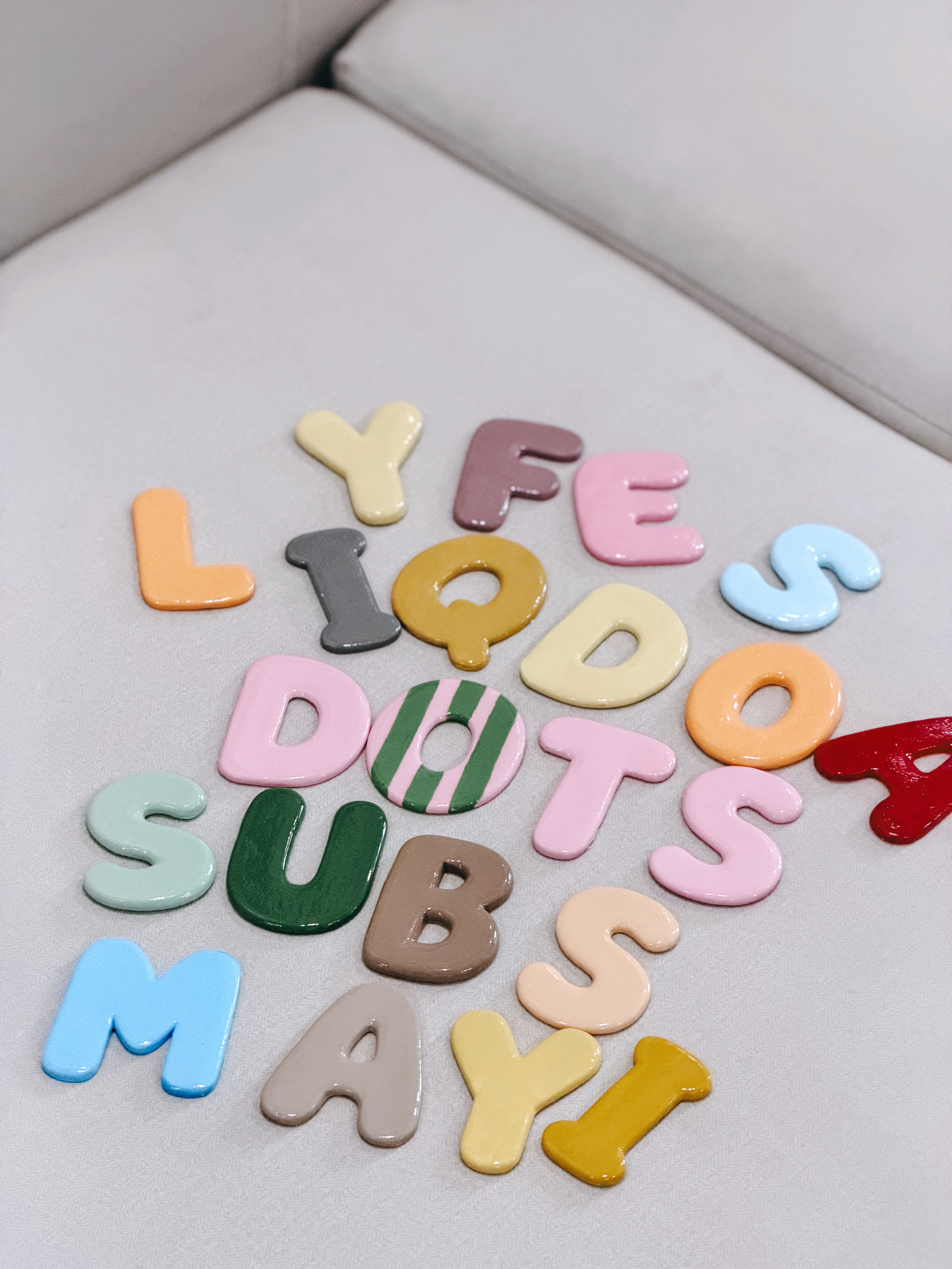 DOTS Alphabets (8cm)